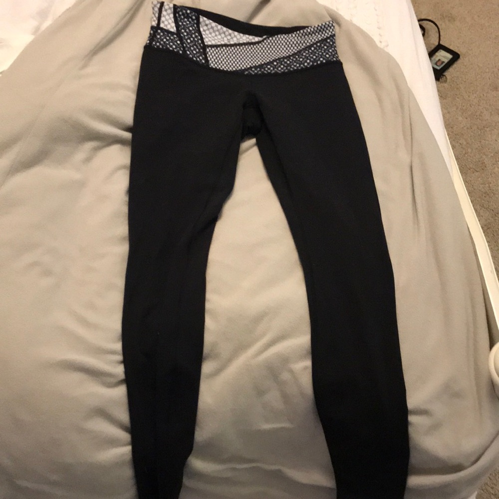 Lululemon wonder under